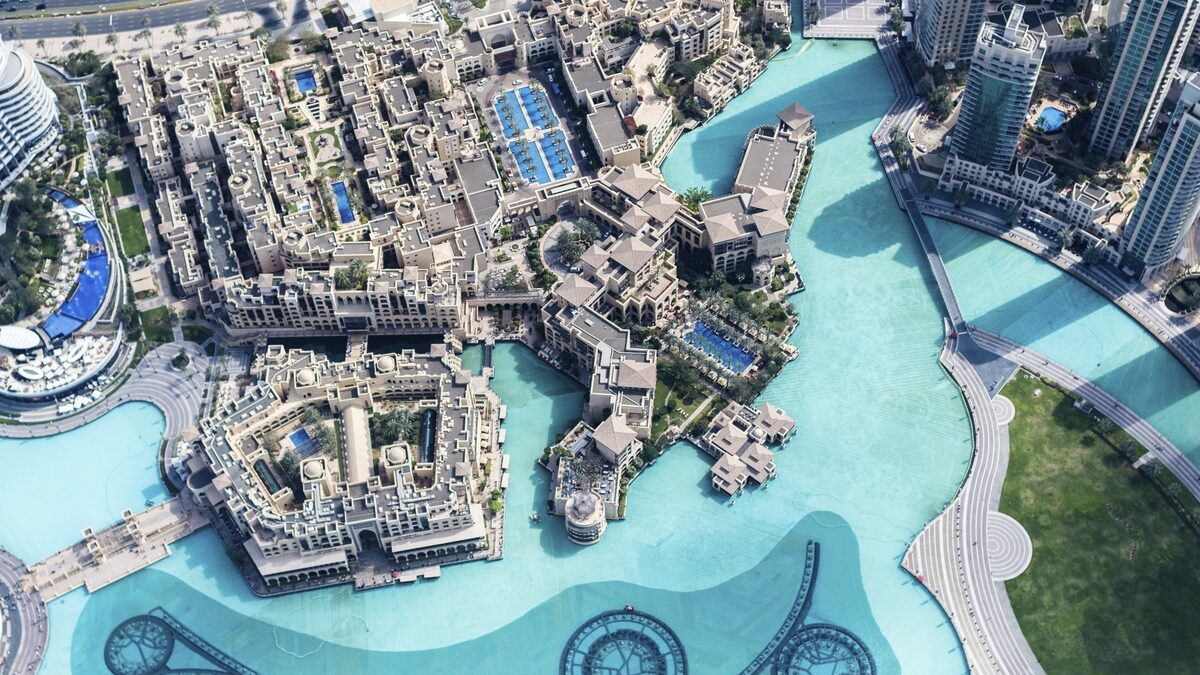 5-Best-Things-To-Do-In-Dubai-Landmarks- Adventure-And-Shopping